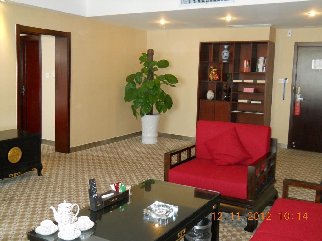 Yijing Holiday Hotel Yimeng Road Linyi  ภายนอก รูปภาพ