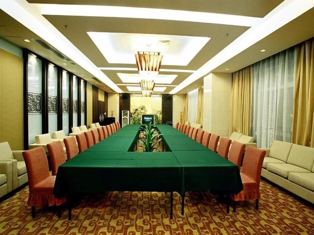 Yijing Holiday Hotel Yimeng Road Linyi  ภายนอก รูปภาพ