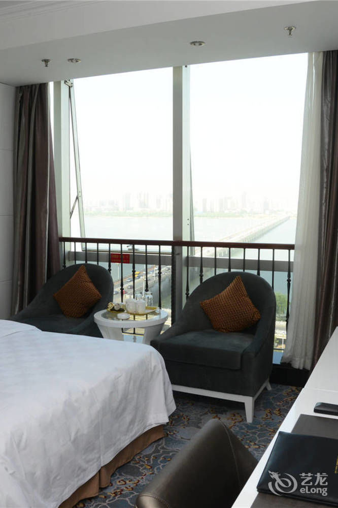 Yijing Holiday Hotel Yimeng Road Linyi  ภายนอก รูปภาพ