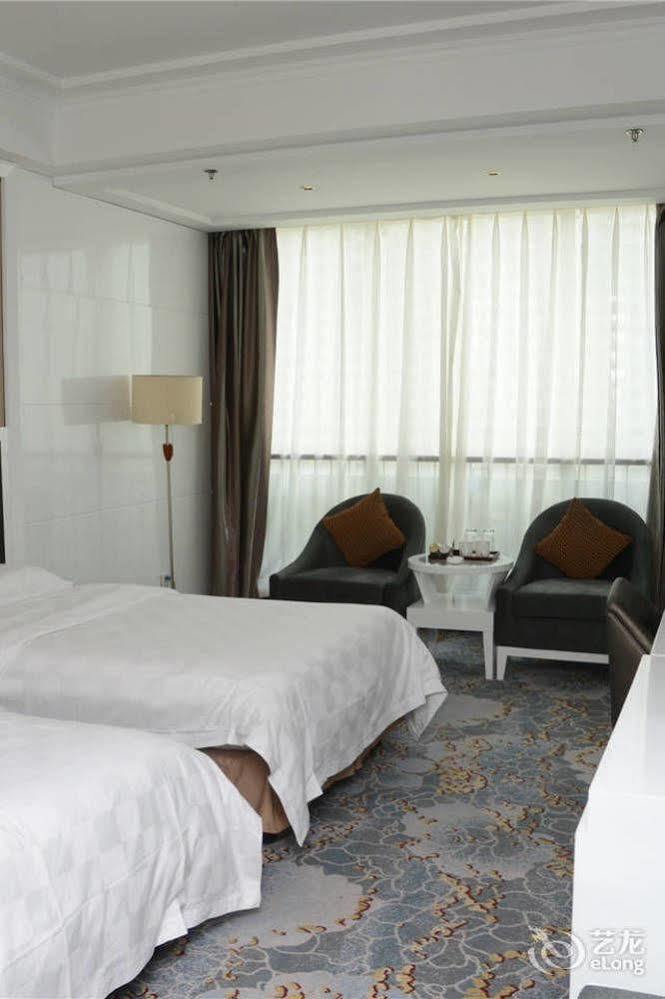 Yijing Holiday Hotel Yimeng Road Linyi  ภายนอก รูปภาพ