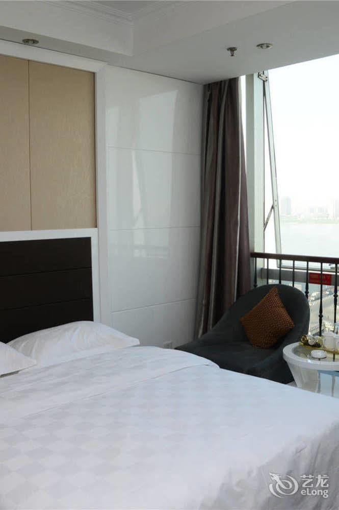 Yijing Holiday Hotel Yimeng Road Linyi  ภายนอก รูปภาพ